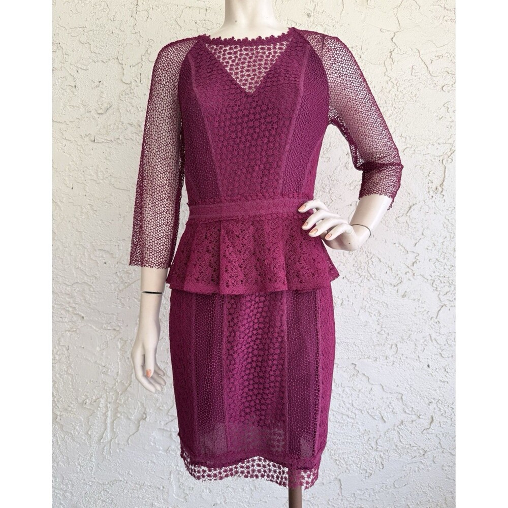 MARCHESA VOYAGE Lace Peplum Cocktail Dress Magenta Pencil Sheath Size 6
